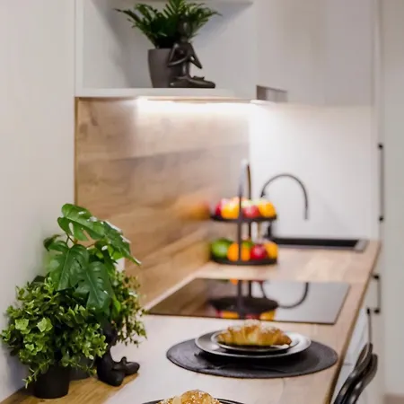 Green Apartment